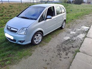 Opel Meriva minivan