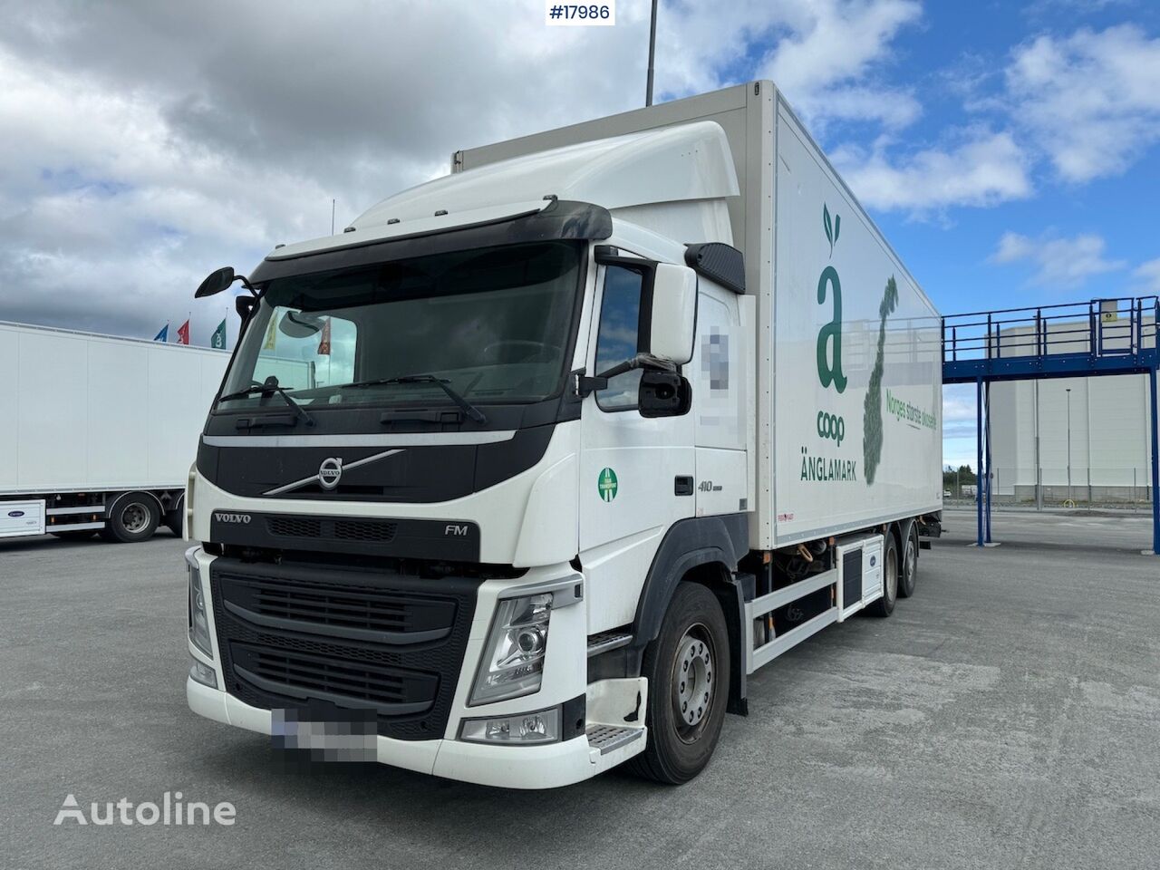 Volvo Fm 410  box truck