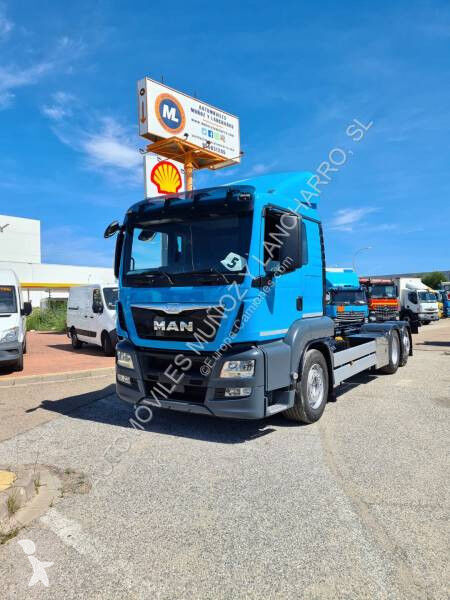 MAN 26.400 chassis truck