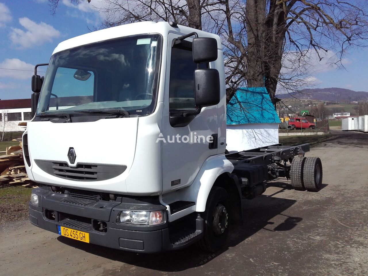 Renault MIDLUM chassis truck