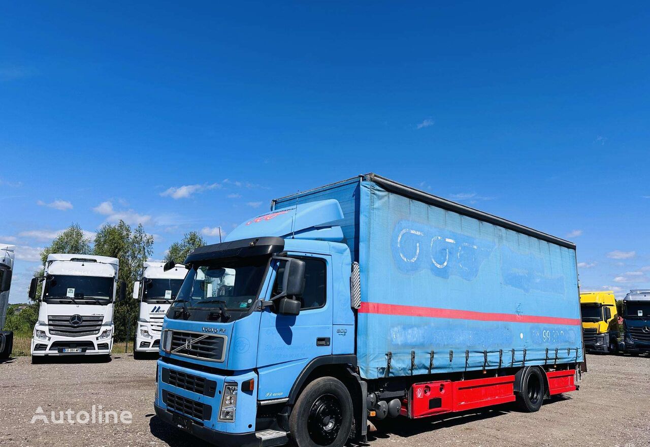 Volvo FM 300 su Liftu curtainsider truck