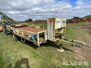 flatbed trailer