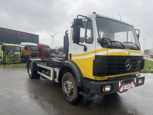 Mercedes-Benz SK 1820 hook lift truck