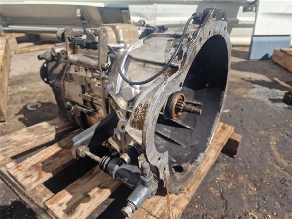 Nissan M525E gearbox for Nissan CABSTAR 35.13 light truck