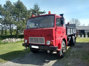 JELCZ 325 flatbed truck