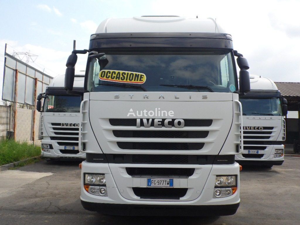 IVECO 450 truck tractor