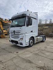 Mercedes-Benz Actros 1842 truck tractor