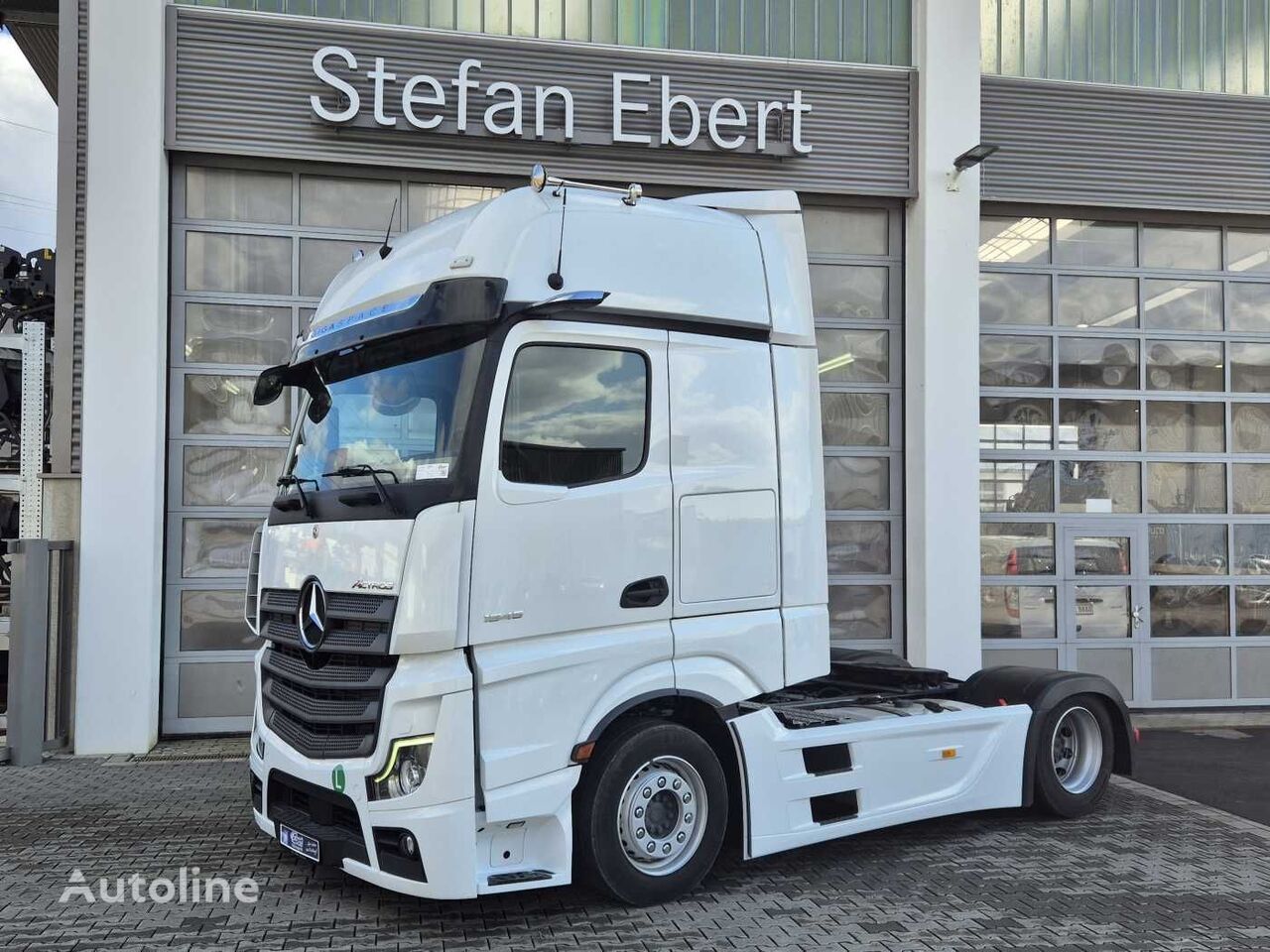 Mercedes-Benz Actros 1845 LSnrL Retarder Standklima GigaSpace truck tractor